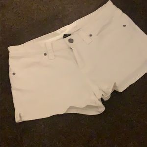 NWOT VS white shorts